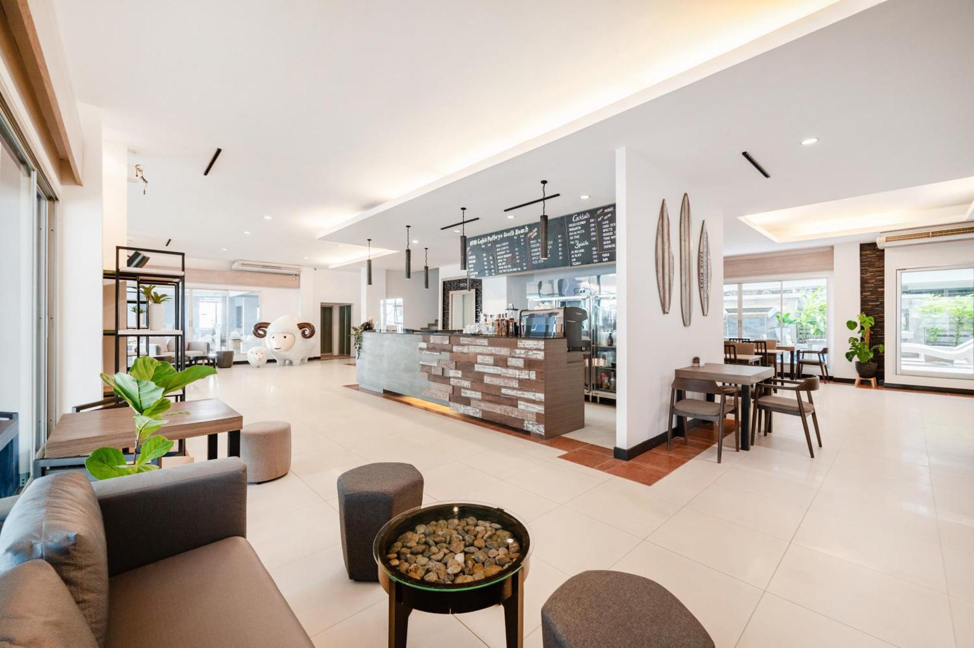 Kokotel Pattaya South Beach Esterno foto